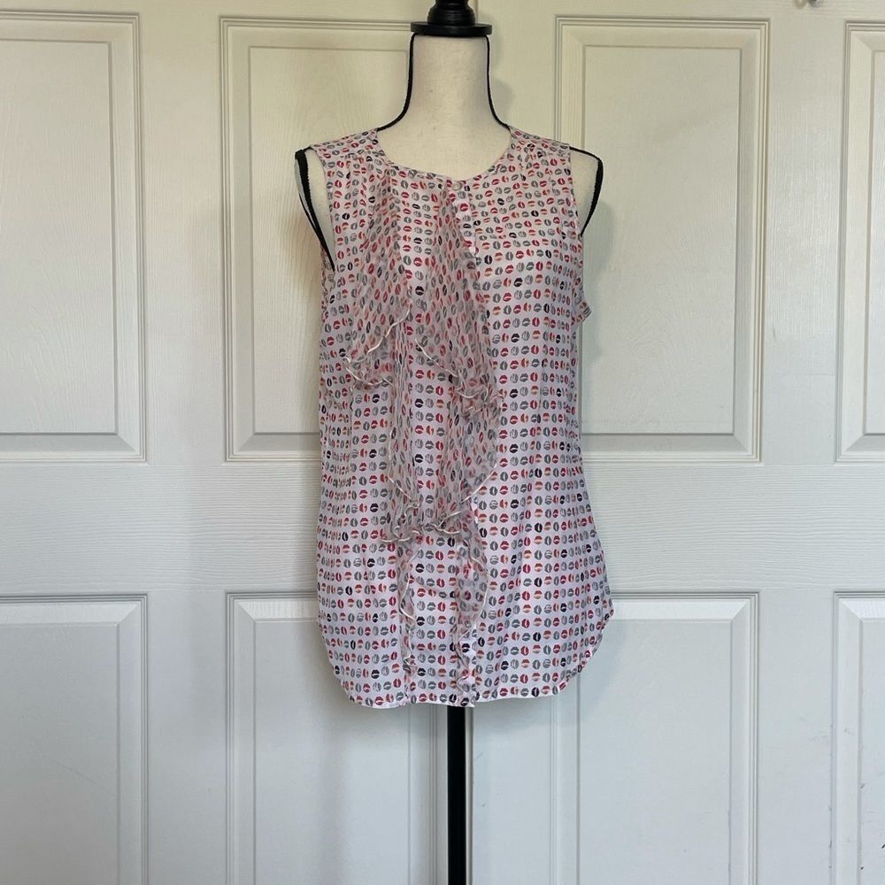 Gap Sleeveless Button Down Lips Top, Medium - image 3